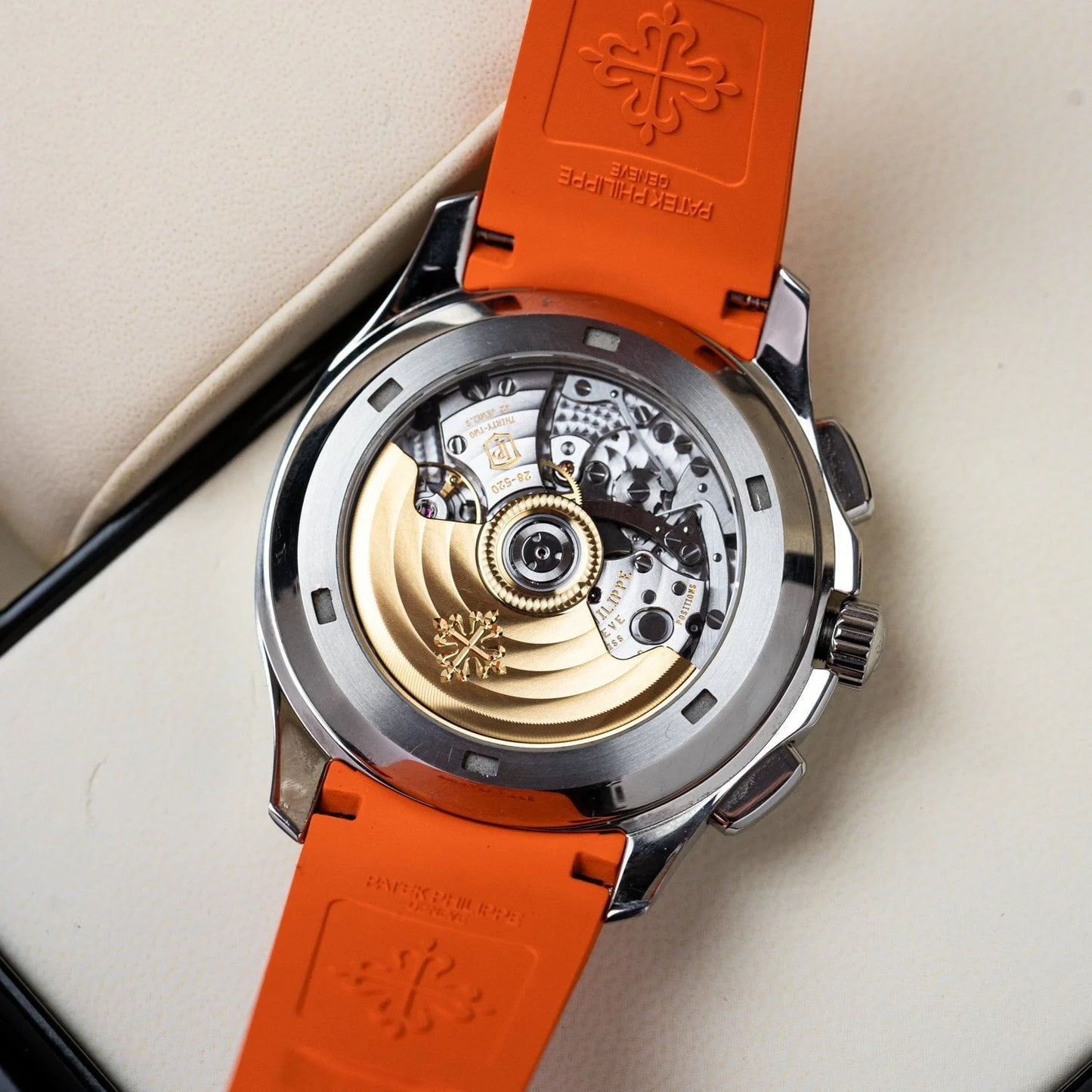 Patek Philippe - AQUANAUT Orange