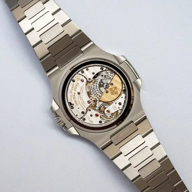 PATEK PHILIPPE Nautilus -